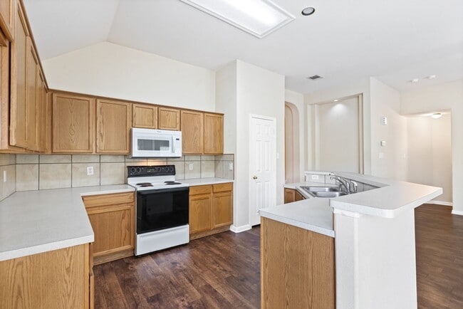 Building Photo - 1318 Coronado Blvd