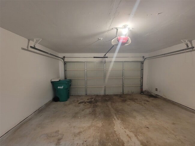 Building Photo - 8935 Windfern Trace Dr