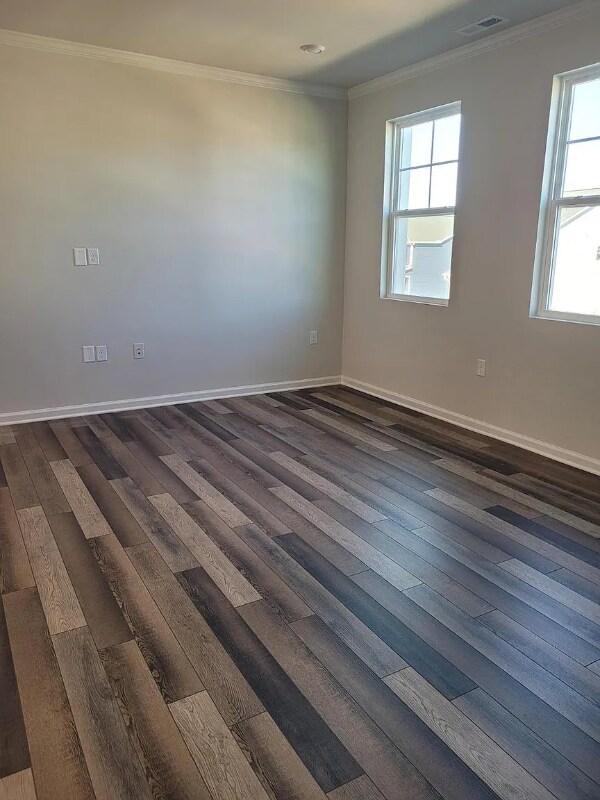 Building Photo - 1944 Rosedale Rdg Ave