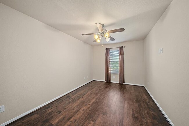 Building Photo - 2146 Waterford Park St