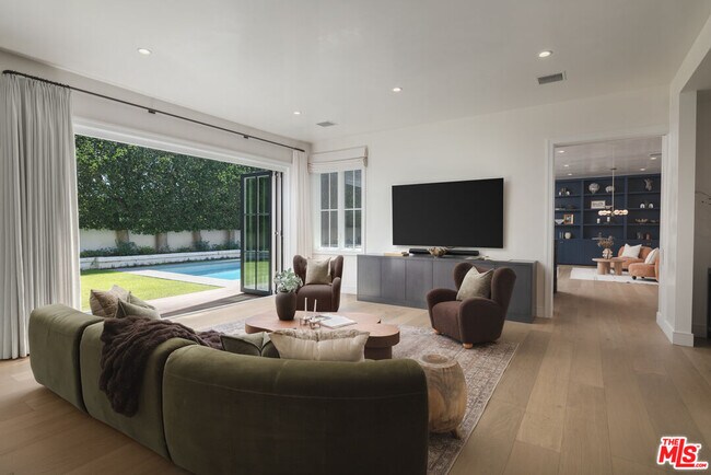 Building Photo - 550 Spoleto Dr