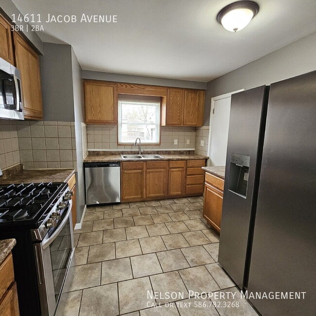 Building Photo - 14611 Jacob Ave