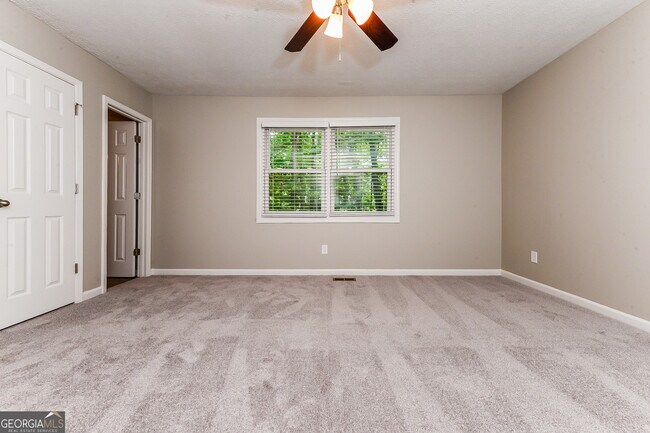 Building Photo - 2830 Botany Dr