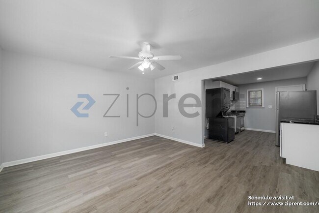 Building Photo - 575 Springwood Dr