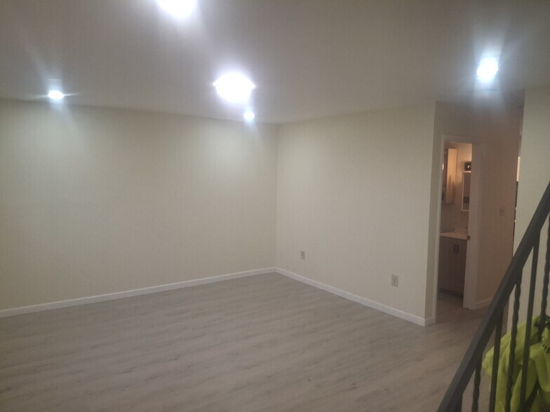 Building Photo - 2734 Ronca Blvd