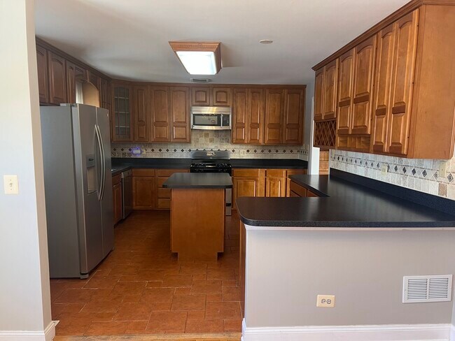 Building Photo - 7213 Bateman St