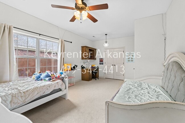 Building Photo - 1048 Tarah Knolls Cir