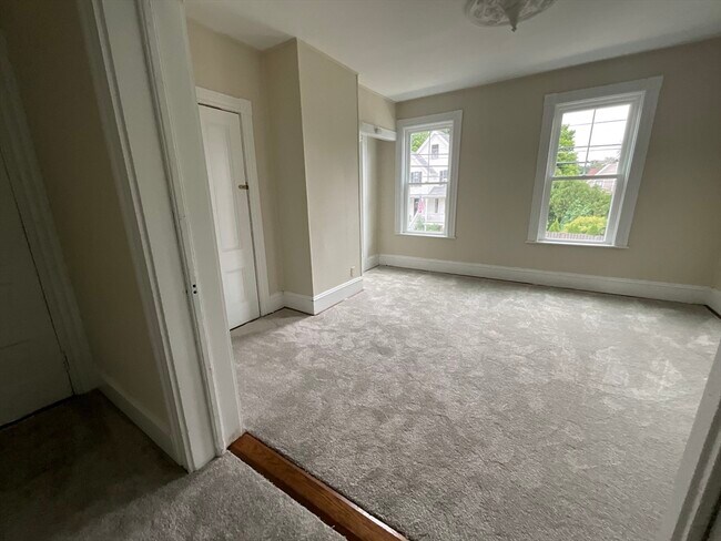 Building Photo - 286 Albion St