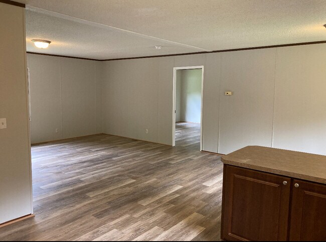 Building Photo - 408 Marlena Ave