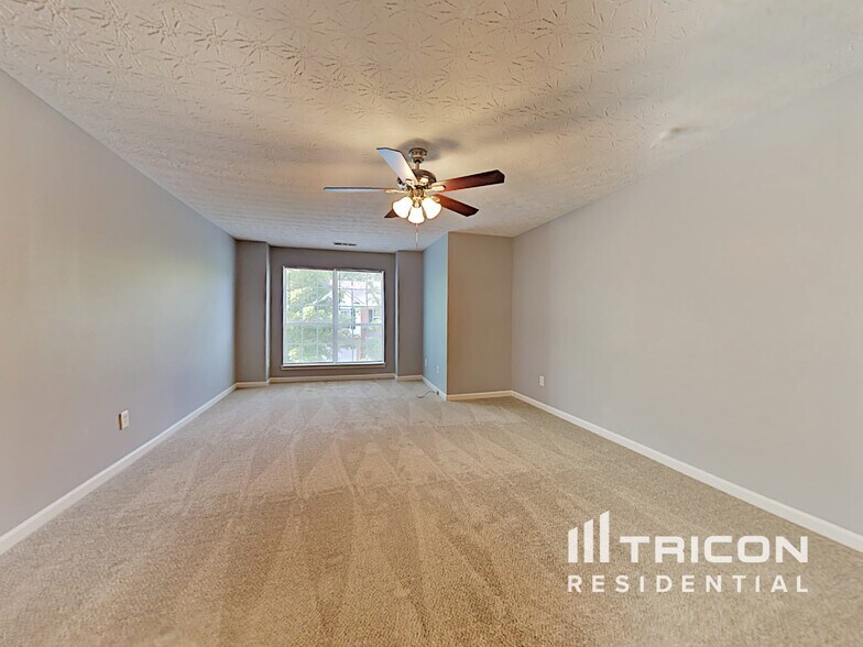 Building Photo - 3703 Harvest Dr