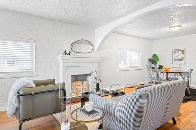 Building Photo - 579 S Osceola St