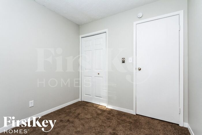 Building Photo - 6326 Kellum Dr