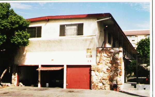 Building Photo - 1738 Locust Ave