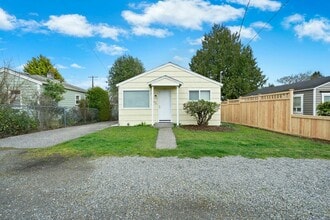 Building Photo - 3bd/2ba Seattle Home