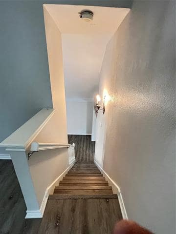 Building Photo - 10913 Gable Dr