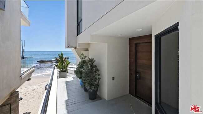 Building Photo - 25252 Malibu Rd