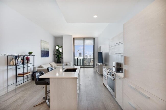 Building Photo - 45 SW 9th St