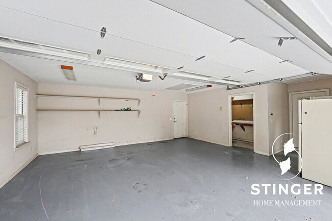 Building Photo - 76 Wade Hampton Dr