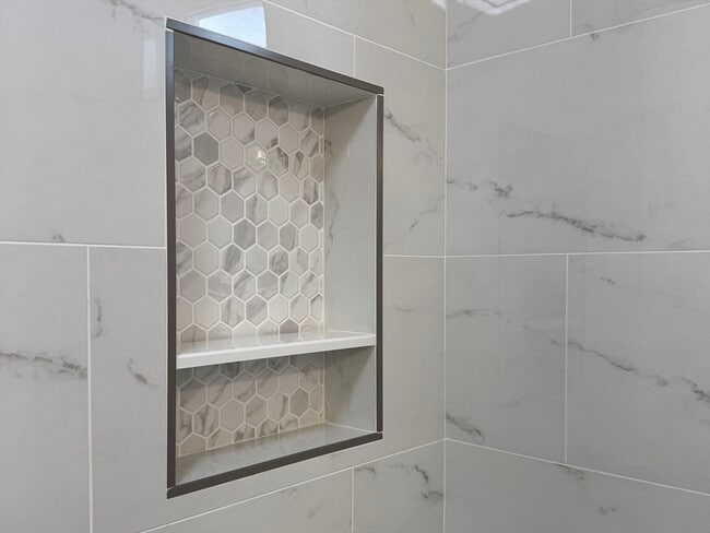 Building Photo - 630 Metropolitan Ave