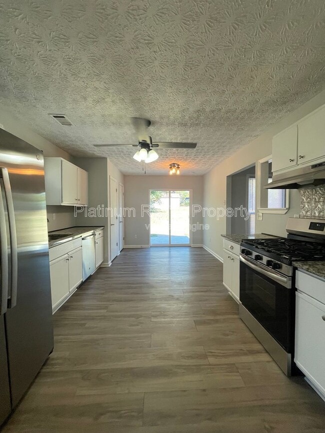 Building Photo - 1630 Creek Crossing SE