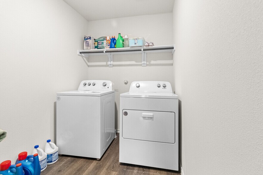 Building Photo - 2928 Roper St