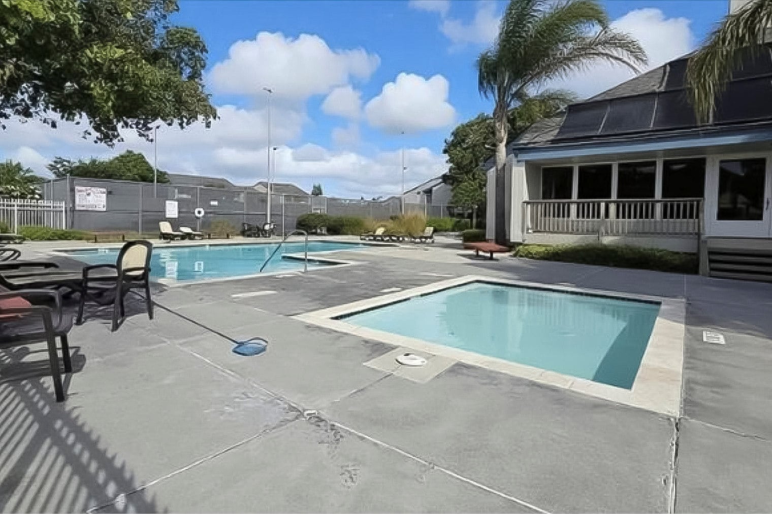 Building Photo - 1551 Beach Park Blvd