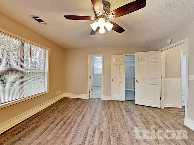 Building Photo - 312 Reisling Dr