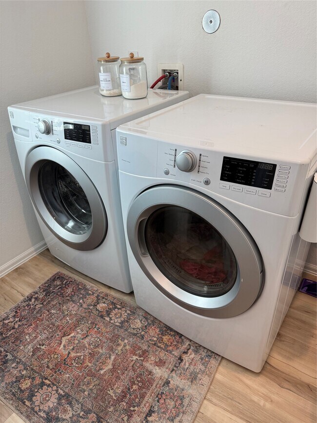 Building Photo - 7602 Angels Lndg Ln