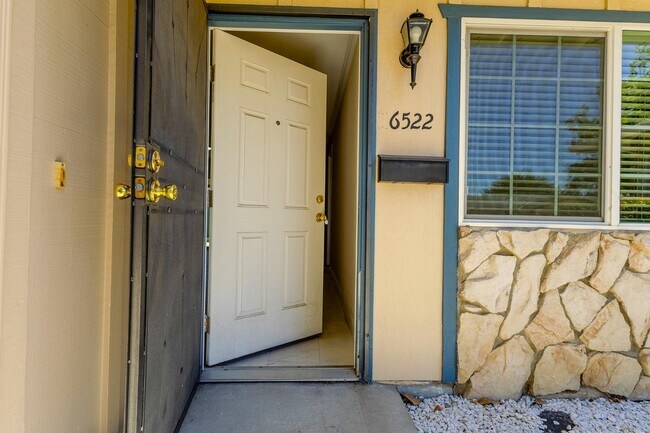 Building Photo - 6522 Maywood Ln