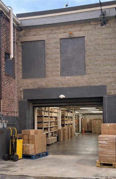 Building Photo - 103 Blackstone Ave