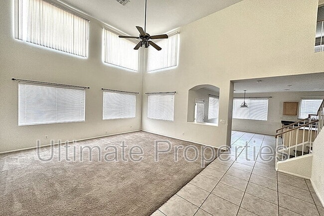 Building Photo - 5652 W Manzanita Dr
