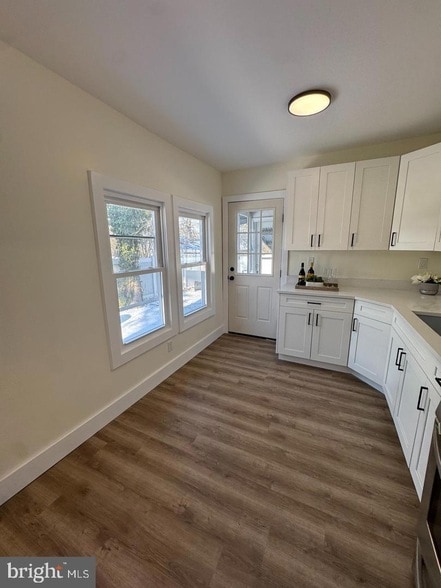 Building Photo - 11 Gentian St