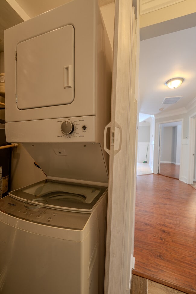 Building Photo - 572 John Wesley Dobbs Ave NE