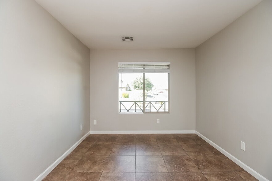 Building Photo - 501 S 112th Dr