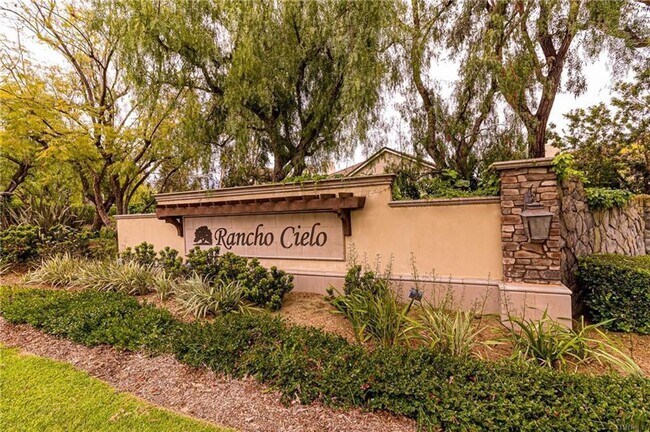 Building Photo - STUNNING "RANCHO CIELO" HOME