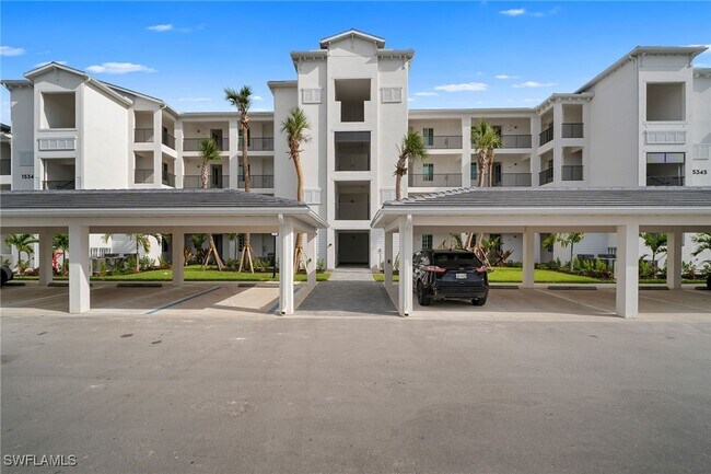 Building Photo - 15345 Grn Acrs Ave