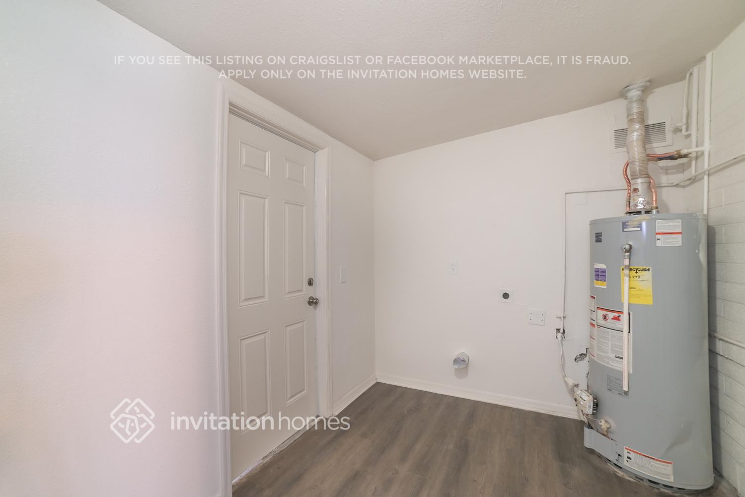 Building Photo - 3326 W Larkspur Dr