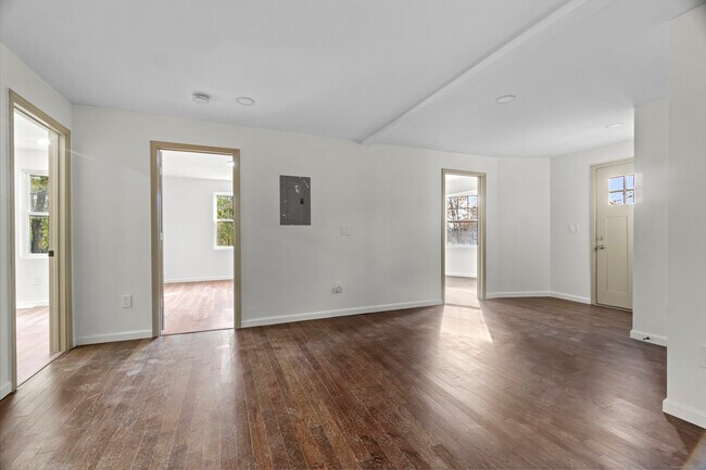 Building Photo - 1285 Townsend Ave