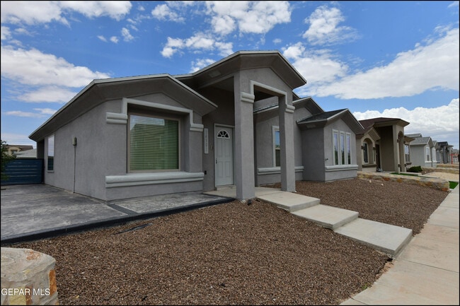 Building Photo - 14901 Tierra Isaiah Ave