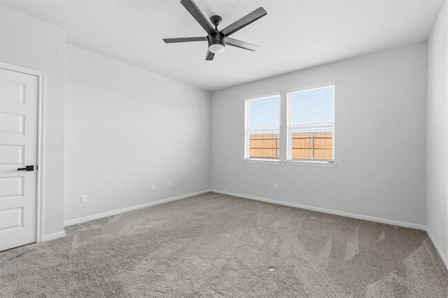 Building Photo - 323 Tolo Dr