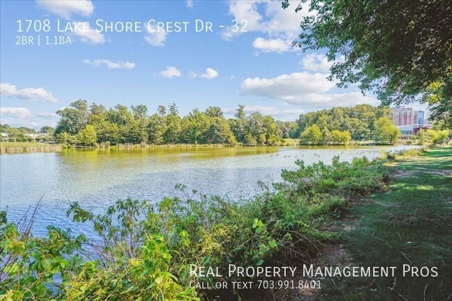 Building Photo - 1708 Lake Shore Crest Dr