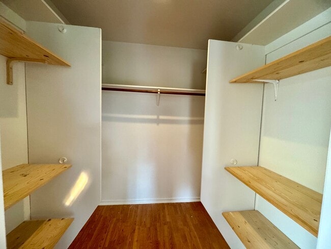 Building Photo - Adorable Home Available Now in Davis!