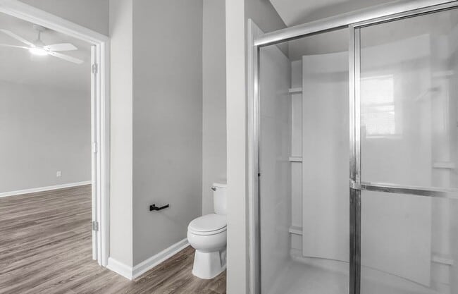 Building Photo - FOR RENT