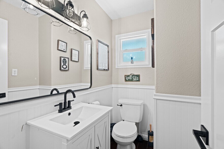 Building Photo - 3689 Suzanne Way