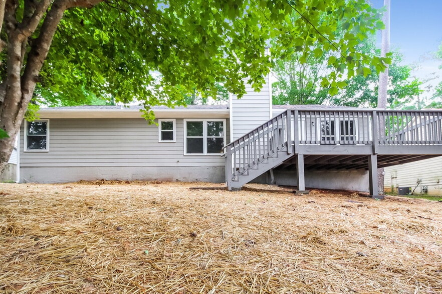 Building Photo - 235 Grayland Creek Dr