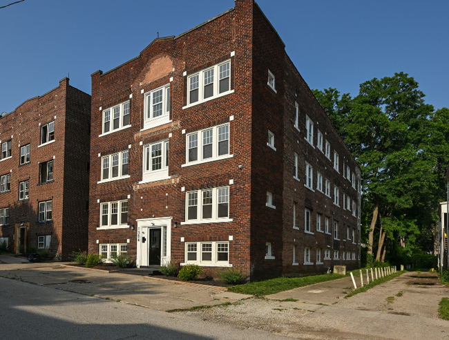 Building Photo - 1384 W 83rd St