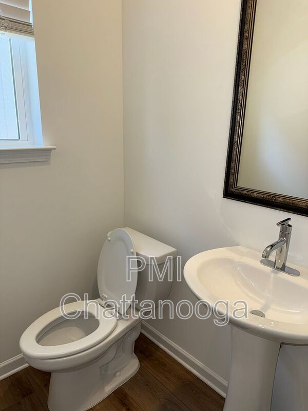 Building Photo - 244 Asbury Oak Ln