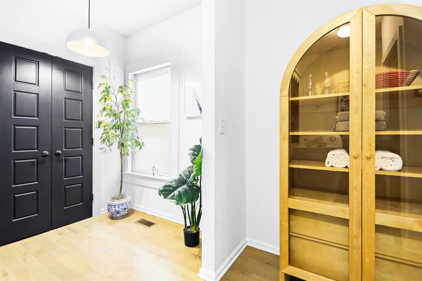 Building Photo - 66 Howell St NE