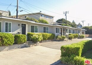 Building Photo - 4110 Ocean View Blvd