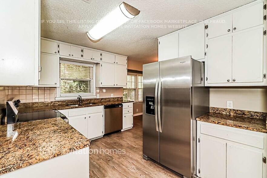 Building Photo - 2481 W Bridge Pl